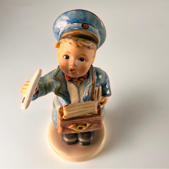Vtg Goebel Hummel Figurine Postman W. Germany TMK6 Signed '83 #119 - Picture 6 of 14